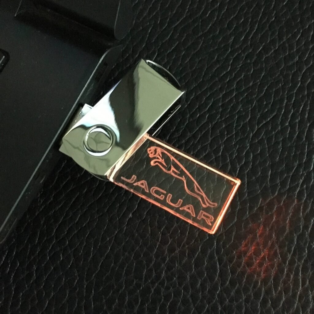 Swiveling Acrylic Red Light-Up USB Stick