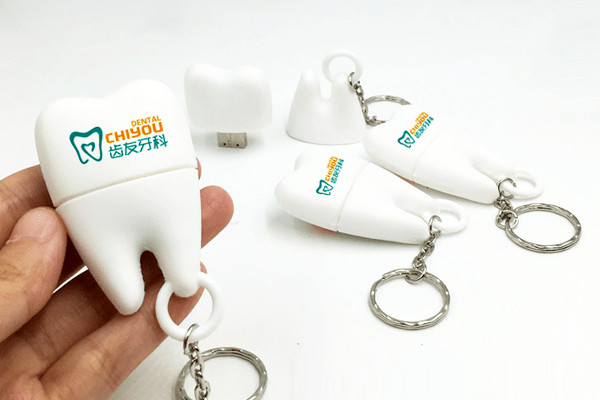 Tooth-shaped USB drive