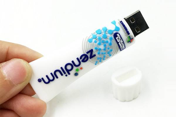 Toothpaste-shaped USB drive